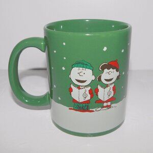 The Peanuts Gang Christmas Coffee Mug Charlie Brown Lucy Snoopy Green Winter